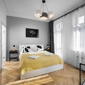 Pomaranczarnia Апартаменты