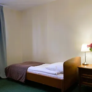 hotel-lazienkowski.warsawhotelspoland.com/